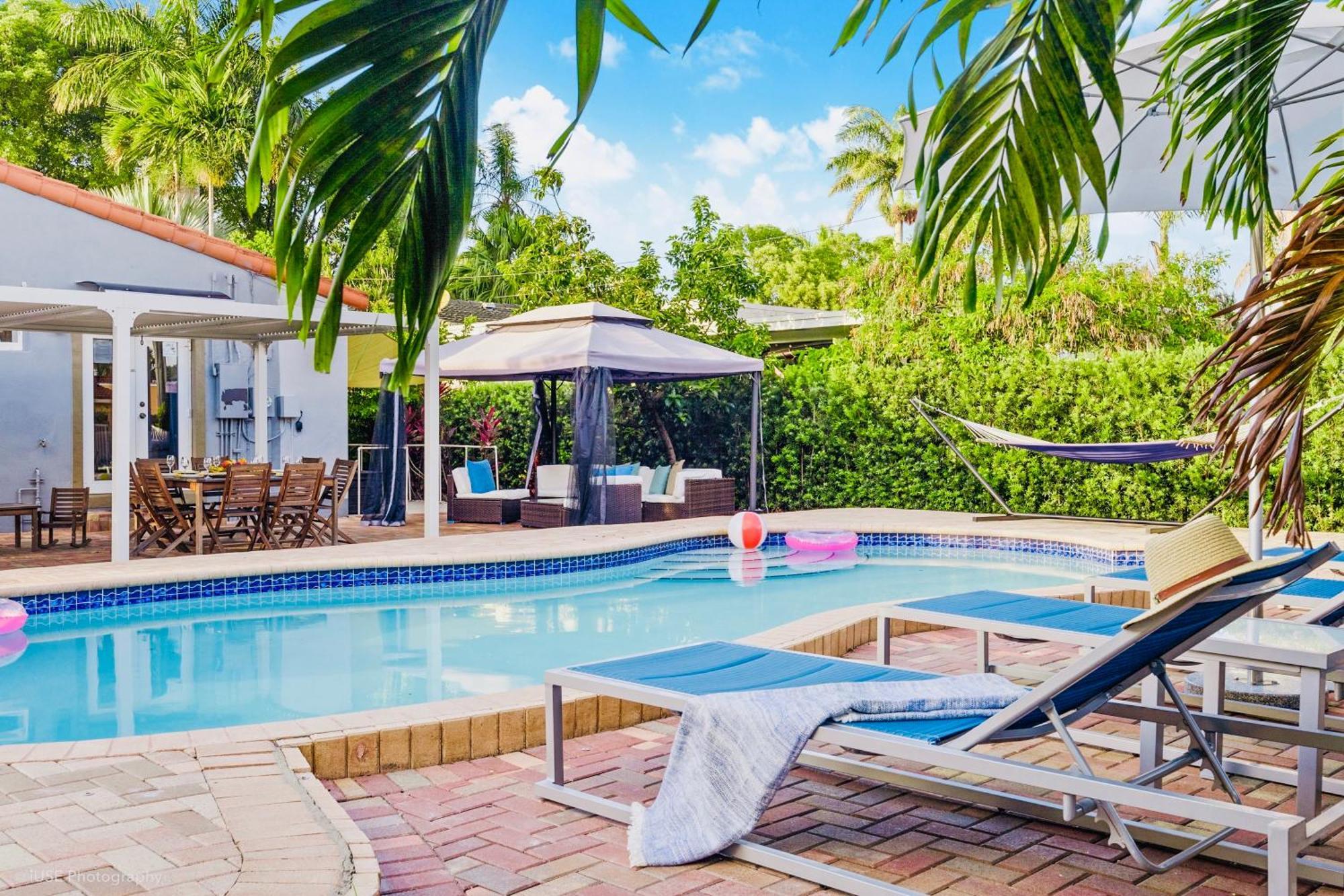 Coastal Paradise 7 Min To Beach With Game Room Mini Golf And Heated Pool Hollywood Exterior photo